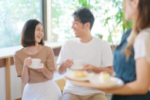 Read more about the article 出会えるカフェで自然に出会いたい社会人の婚活を応援！出会いがある場所おすすめ15選